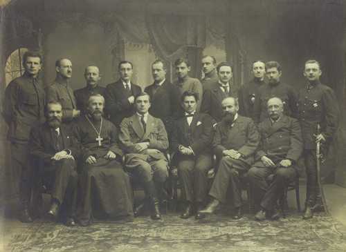 протоиерей Иоанн Корчинский с выдающимися деятелями города Гродно, 1919 год